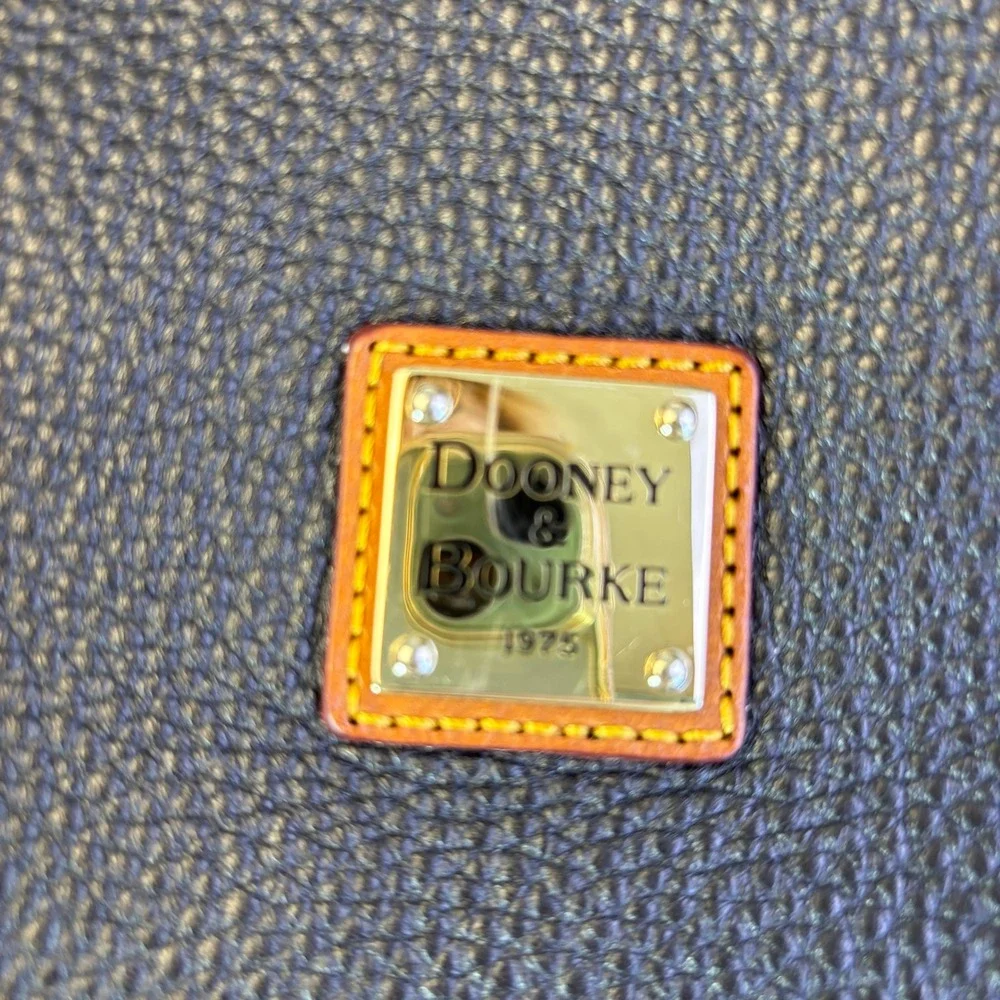 Vintage Dooney & Bourke Hobo Bag Med Black Tan Pebbled Leather Preppy Timeless